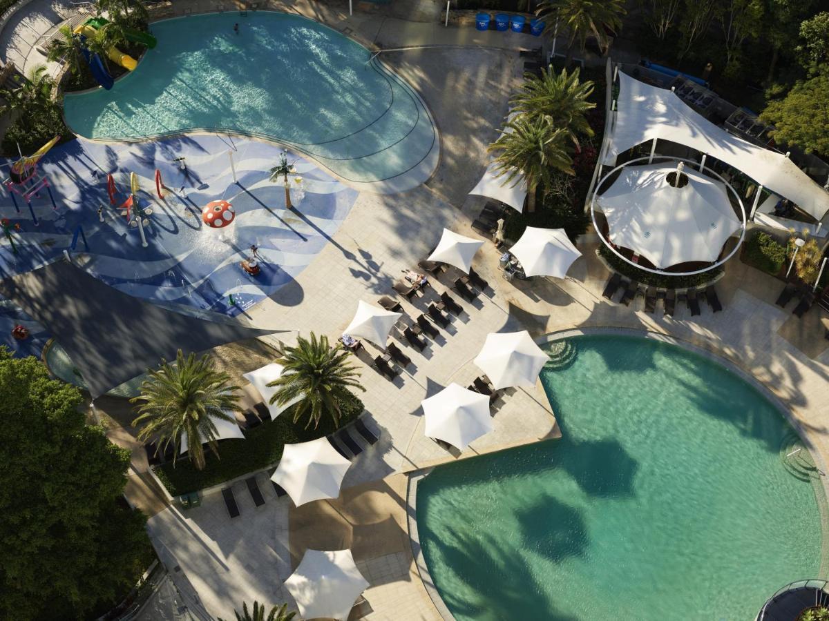 Racv 로열 파인스 리조트 골드 코스트 Benowa 외부 사진 Aerial view of the pool at the Wynn